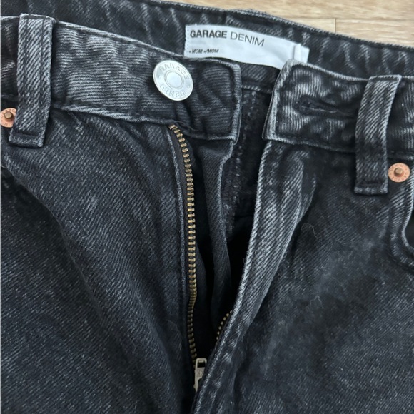 GARAGE BLACK MOM JEANS - SIZE 0 - WORN ONCE - Picture 4 of 5